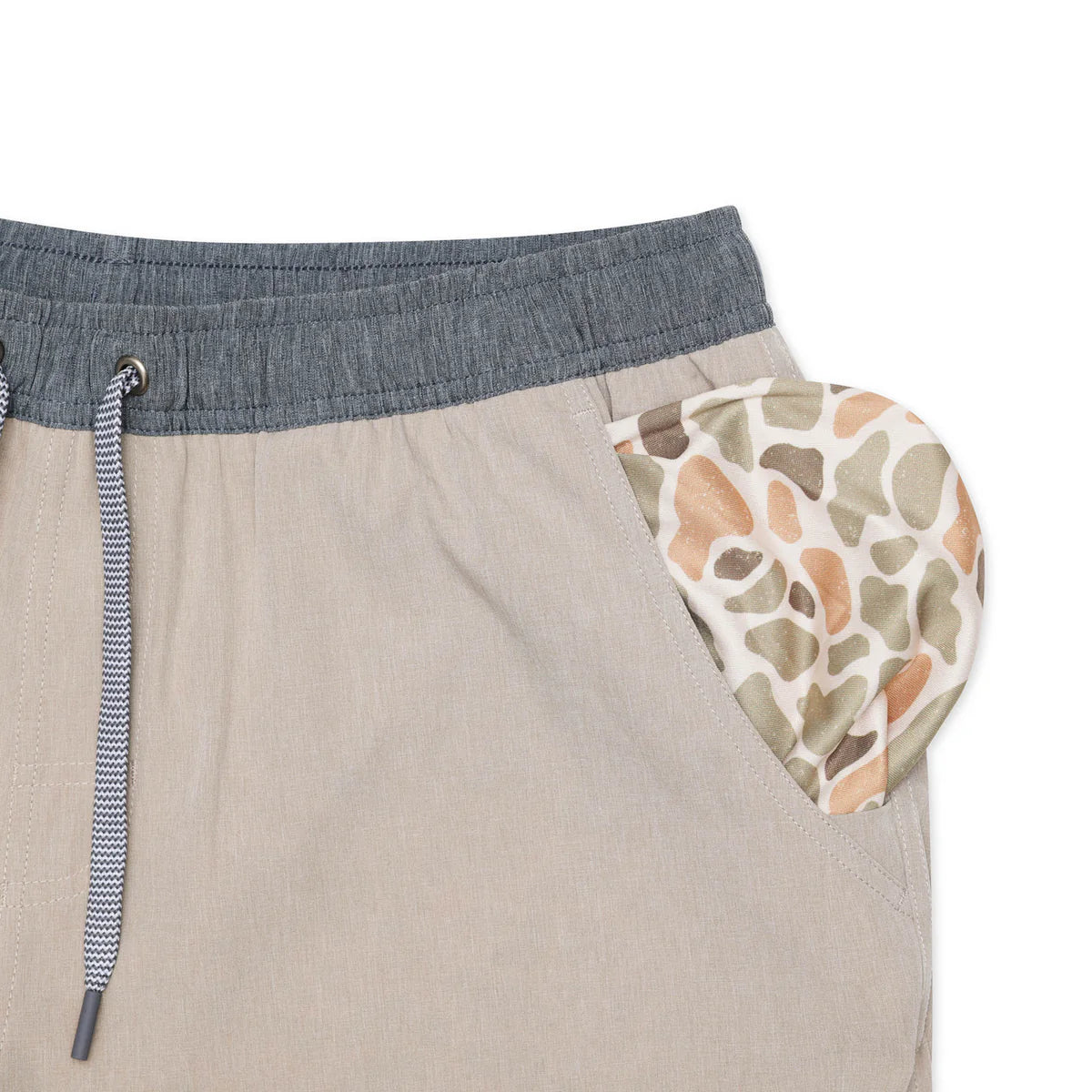 Heather Khaki Athletic Shorts With Venado Camo Liner 7”