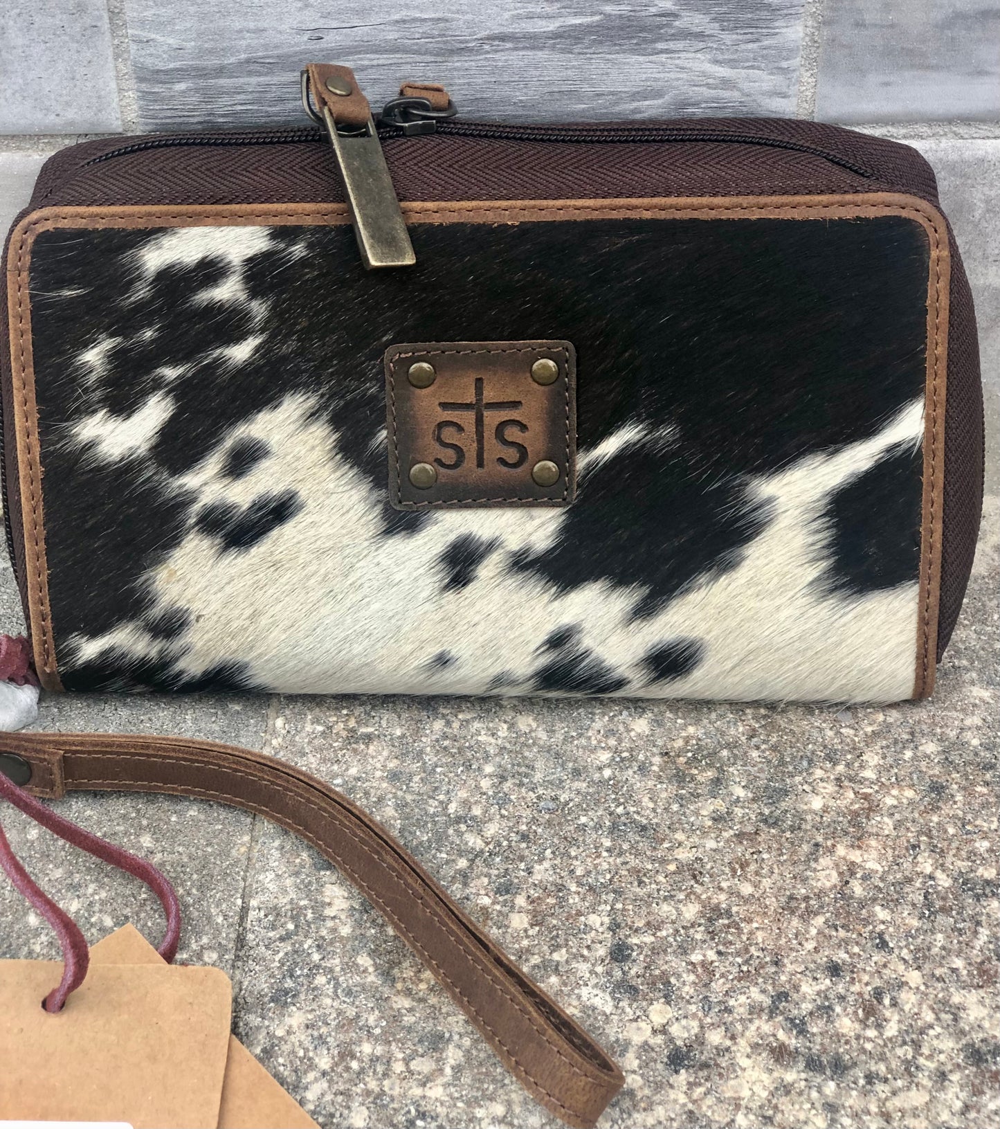 STS Cowhide Kacy Organizer 1