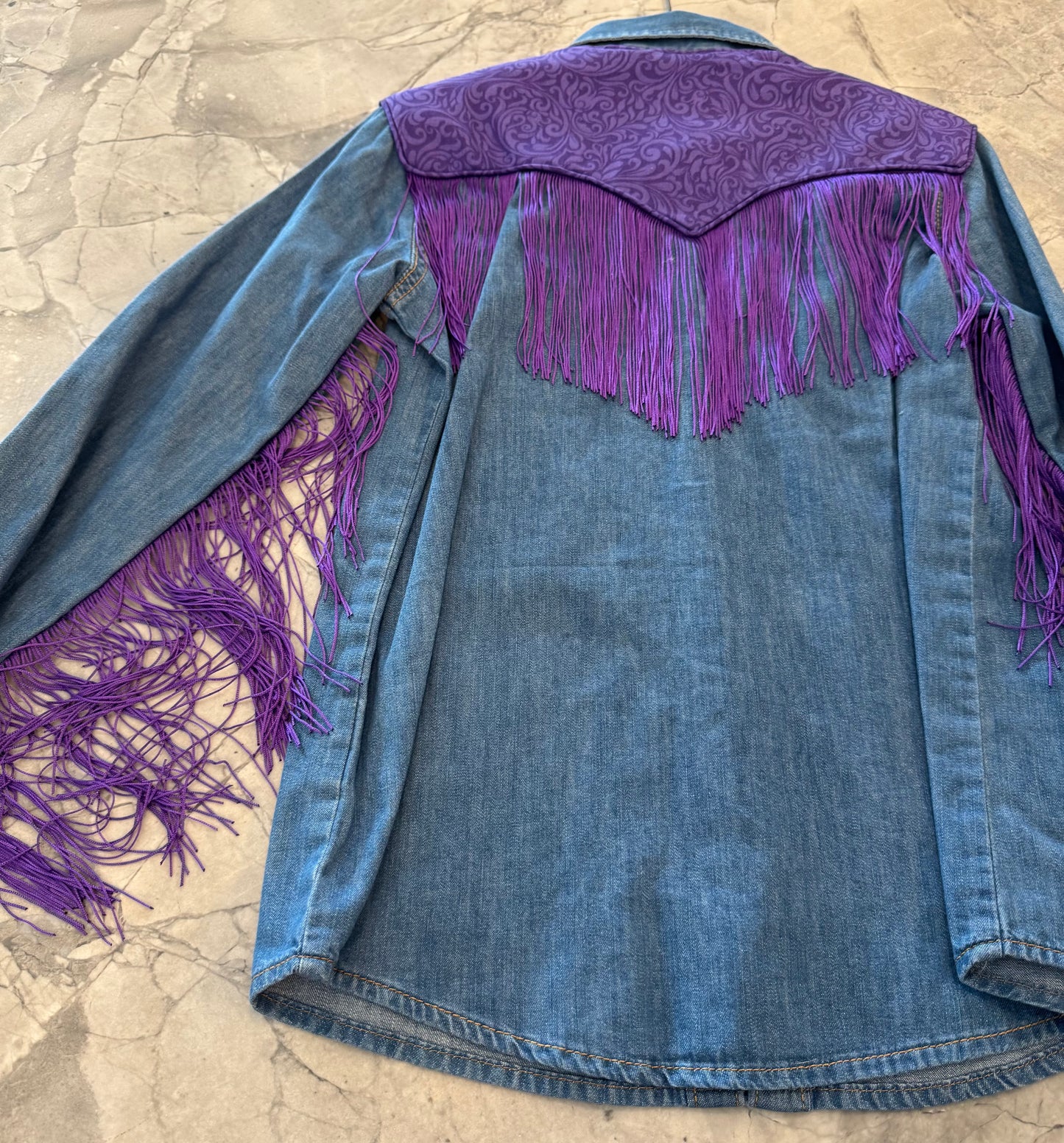 Dry Gulley youth large purple scroll with fringe