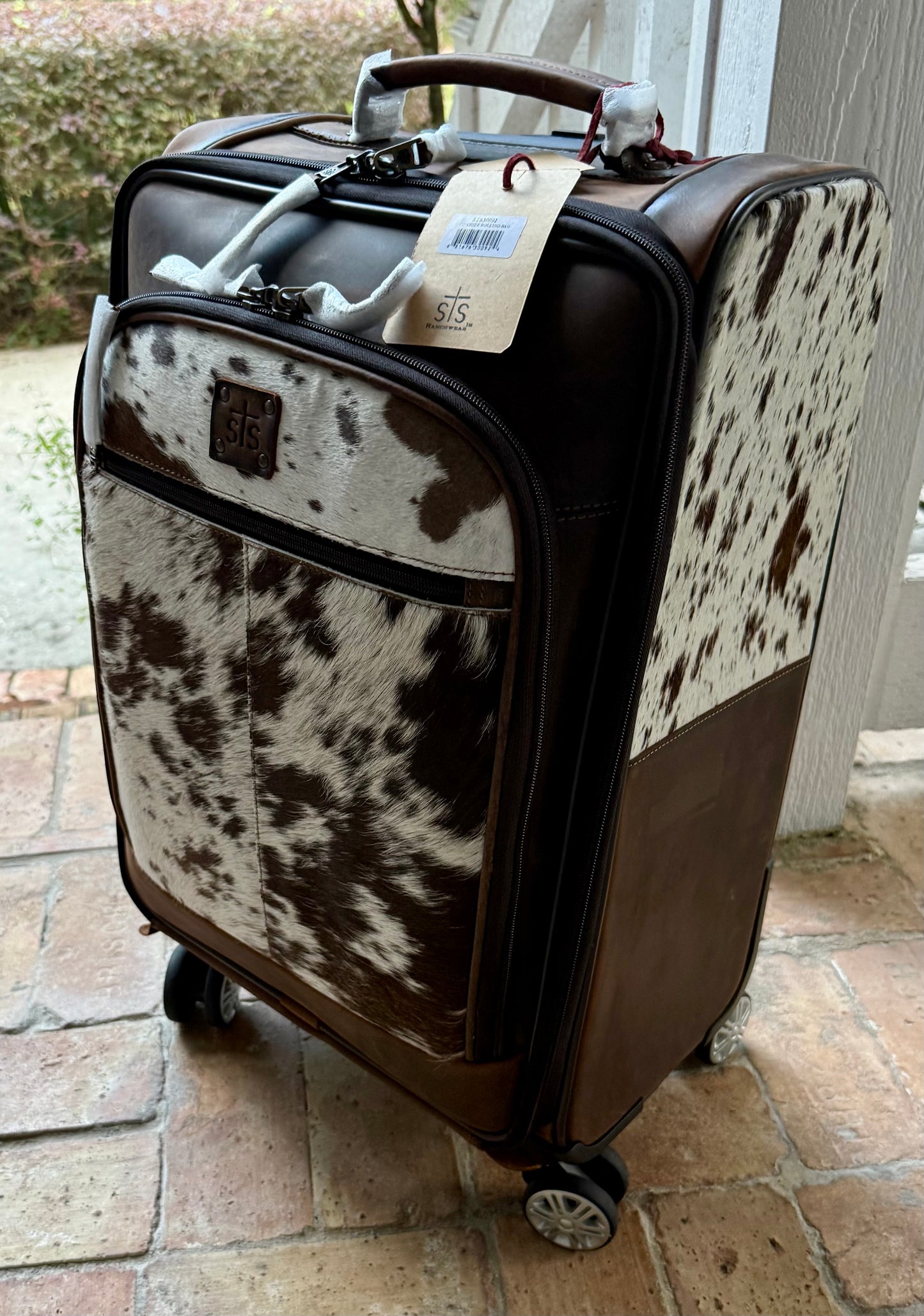 STS cowhide rolling suitcase 2