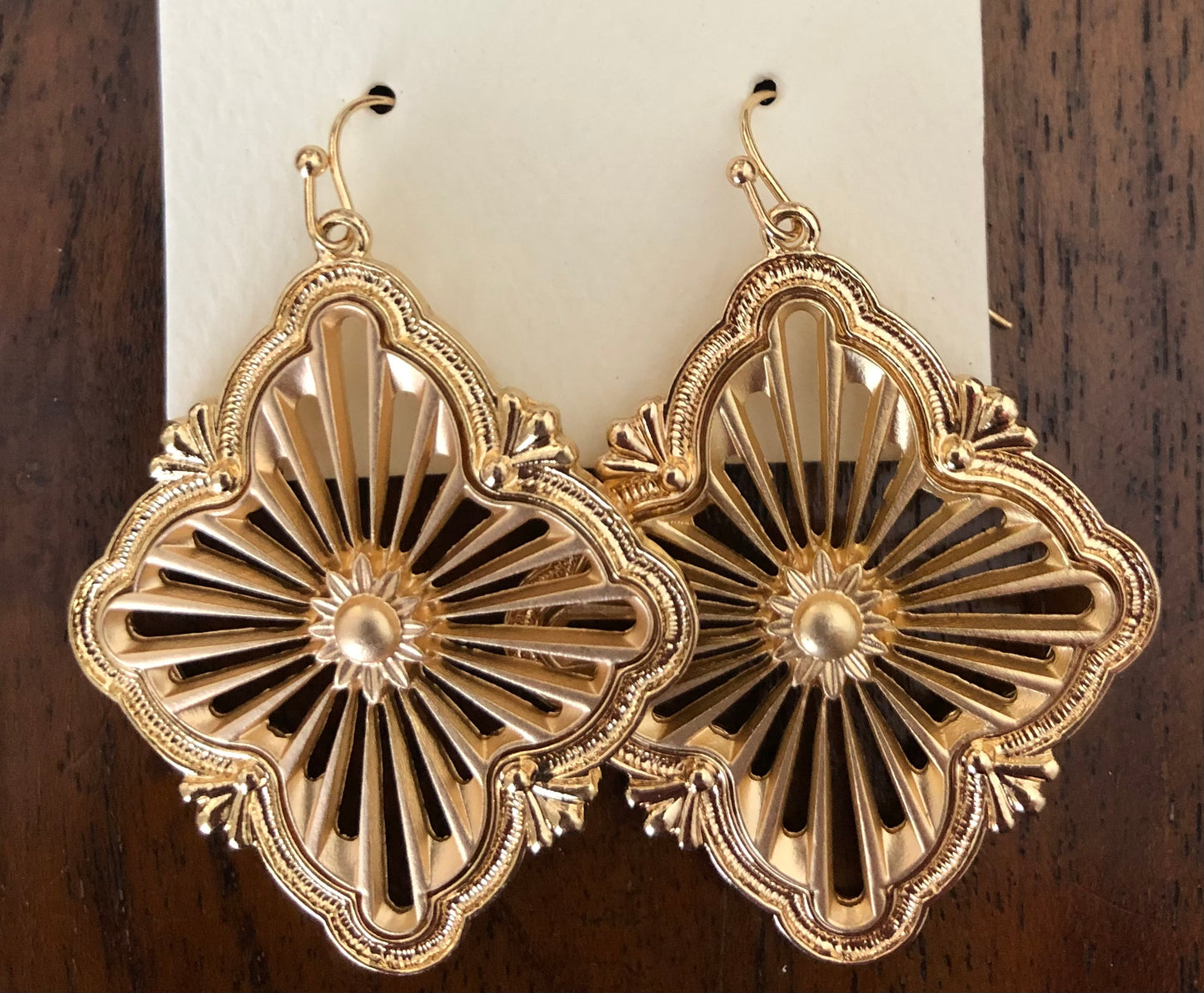 Gold diamond earring