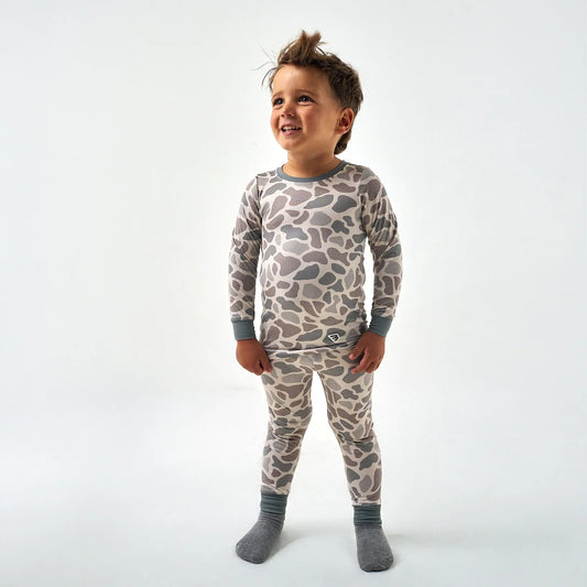 Youth Burlebo along Sleeve Pajama 2 pc Set Classic Deer Camo