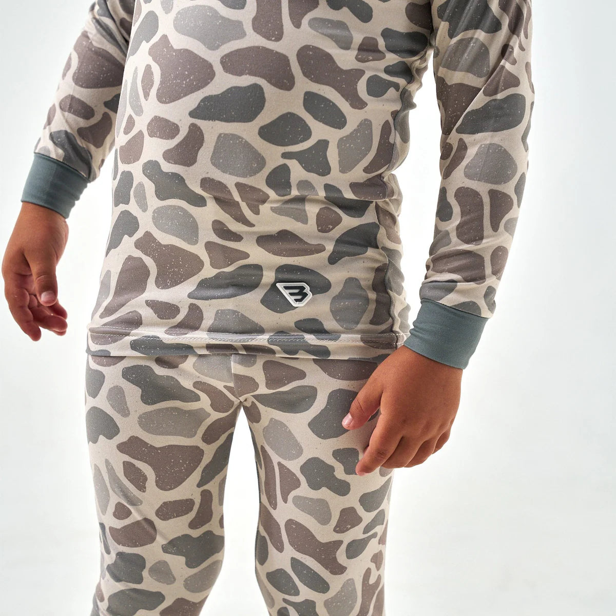 Youth Burlebo along Sleeve Pajama 2 pc Set Classic Deer Camo