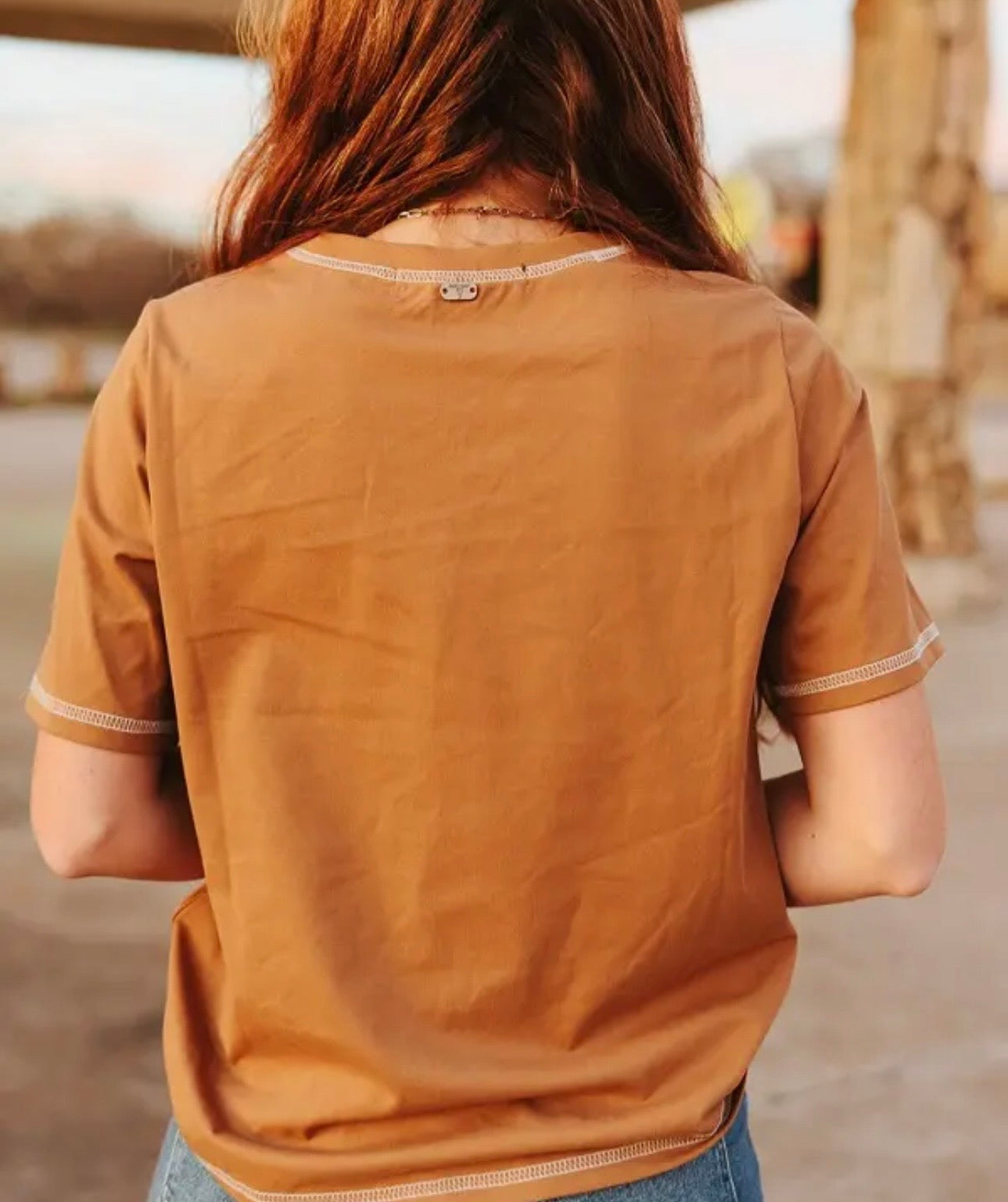 Howdy rust graphic pocket tee