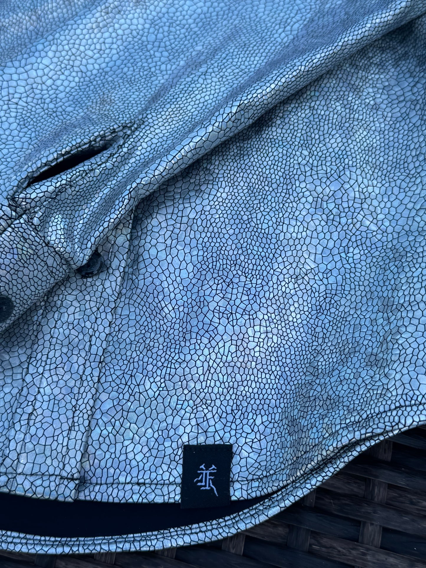 IF Branded shattered Glass