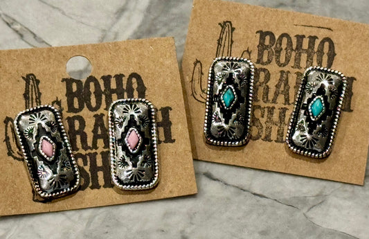 Bar stud earrings