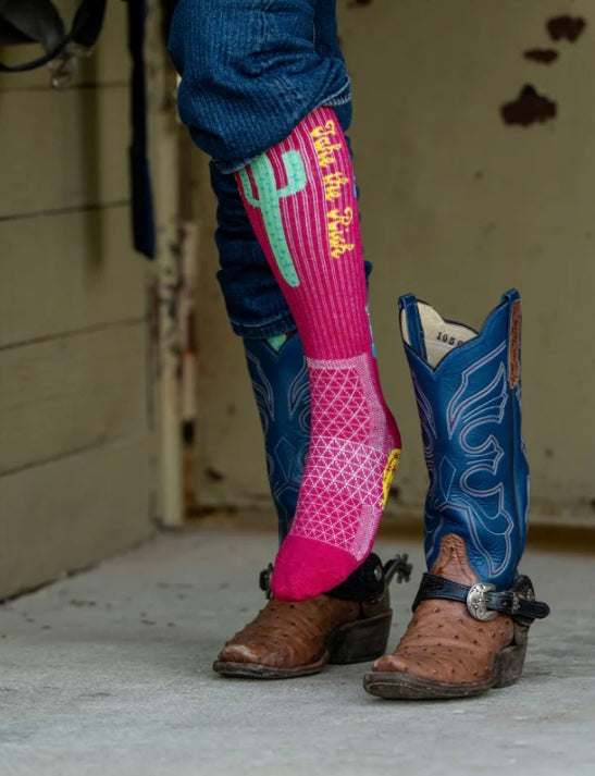 Lucky Chuck Take the risk pink boot sock