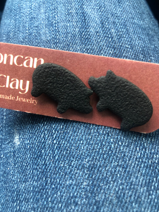 Concan clay pig studs